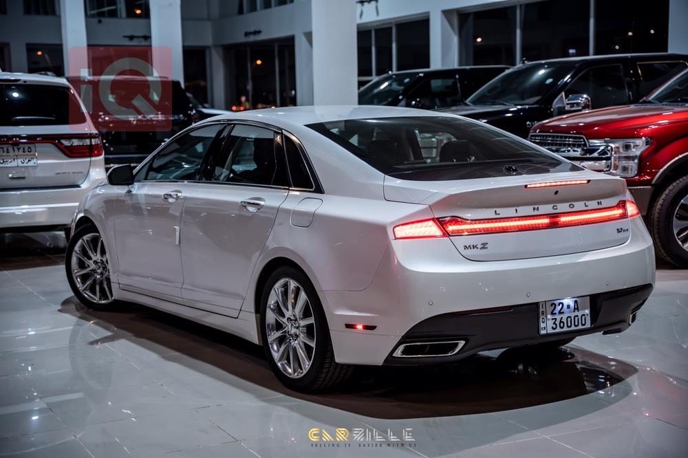 لینکۆڵن MKZ